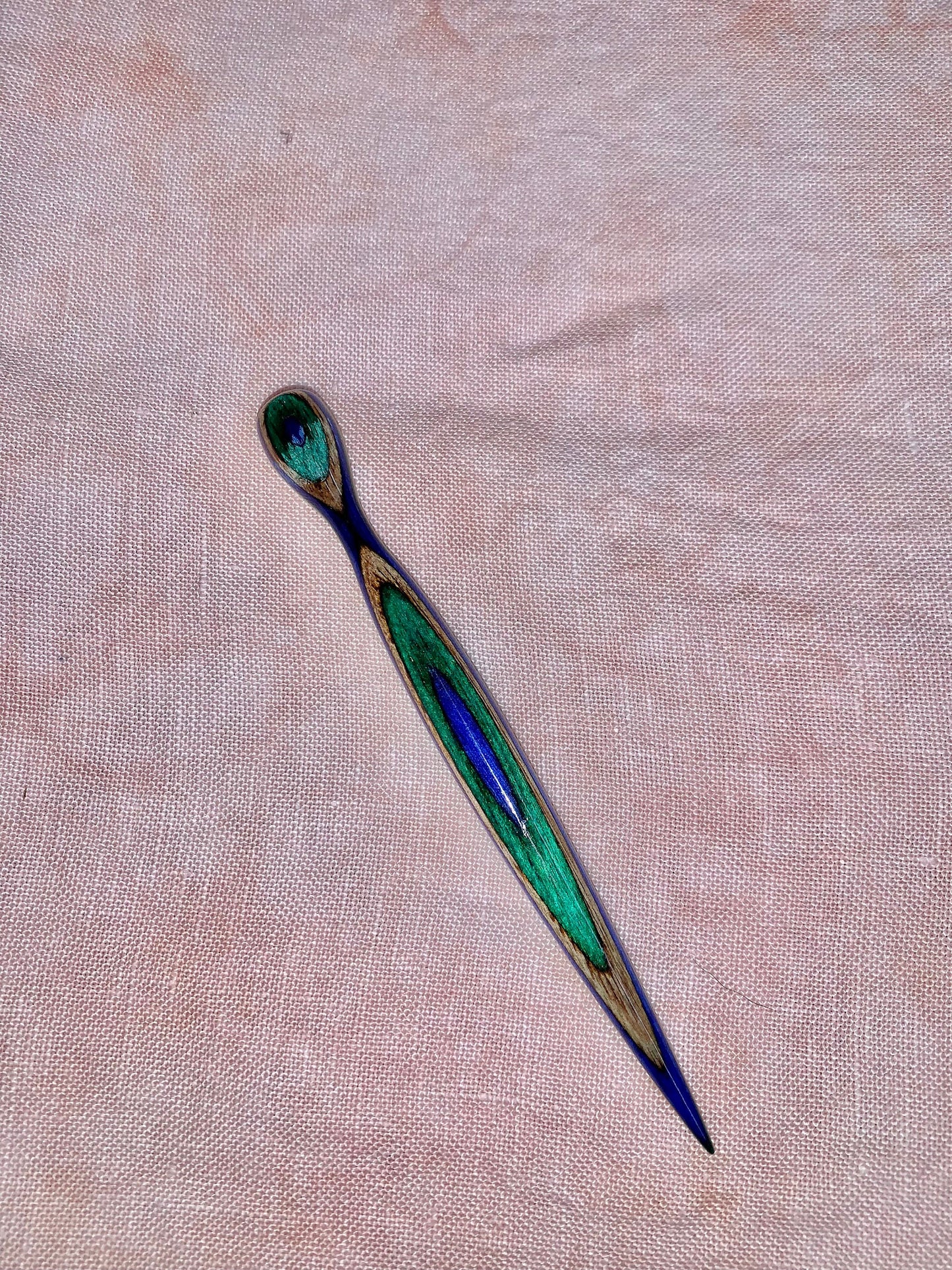 Cross stitching laying tool....Peacock.