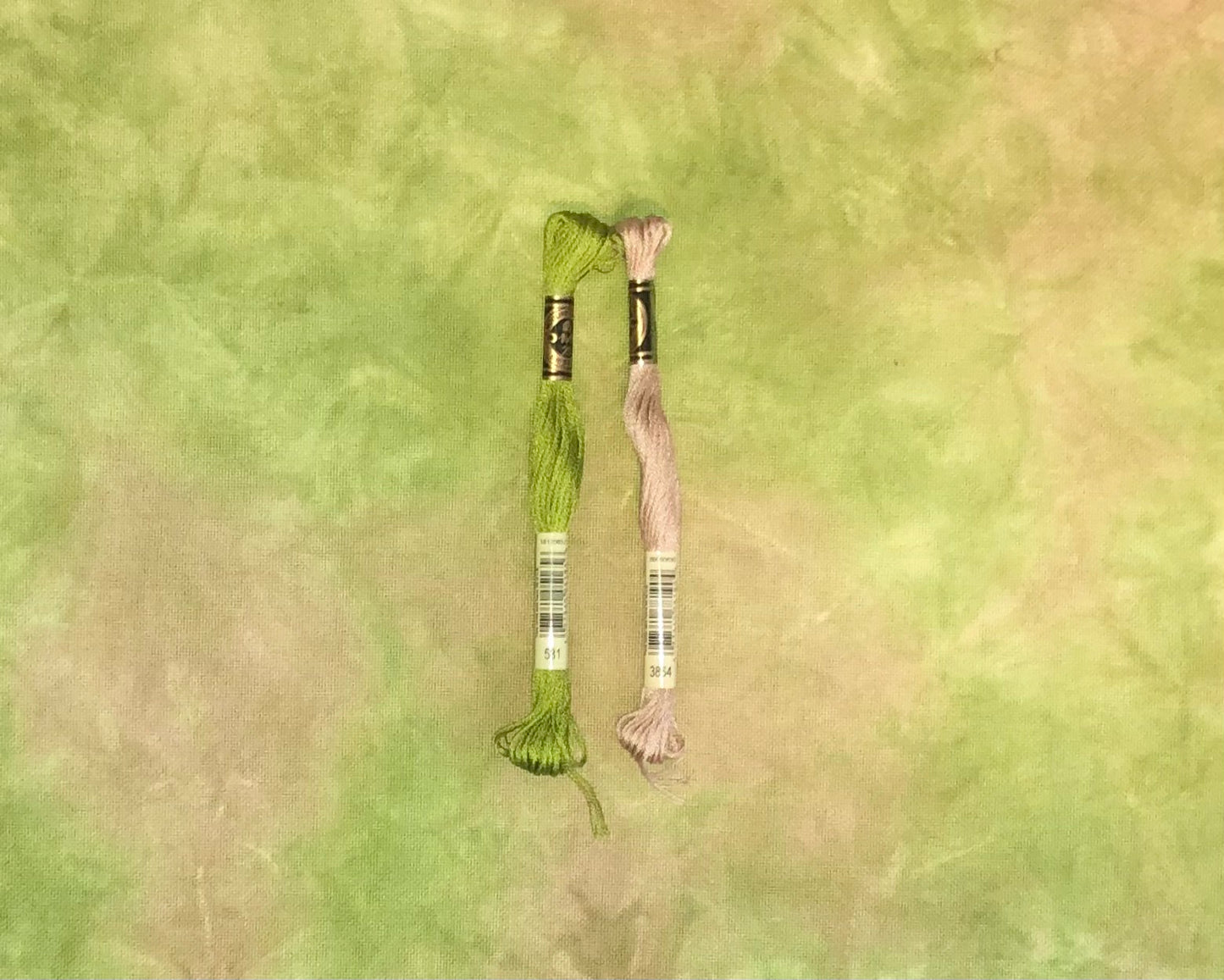32ct opal lugana - 18x27 - Willow - Medium