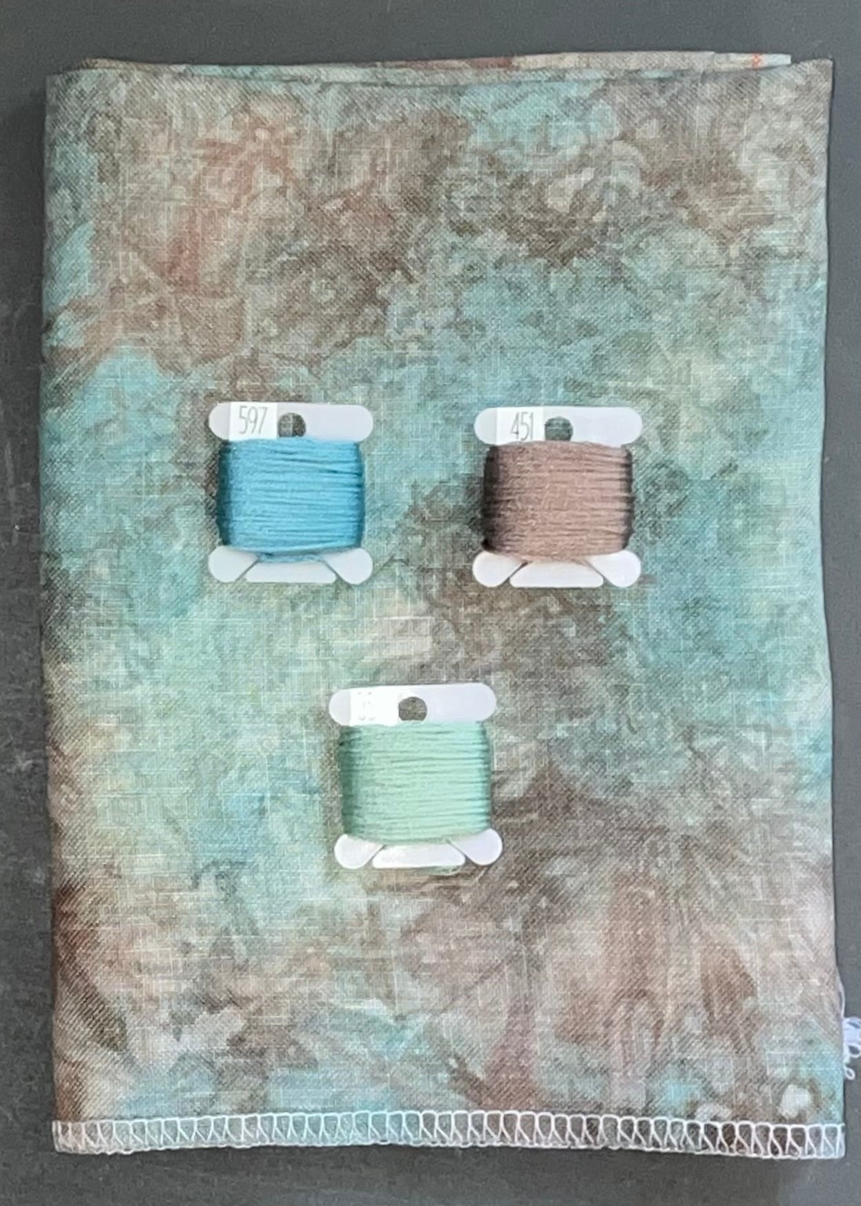 36ct linen misfit - Down to Earth